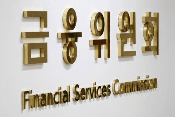 커지는 정부 압박, 늘어가는 은행의 한숨