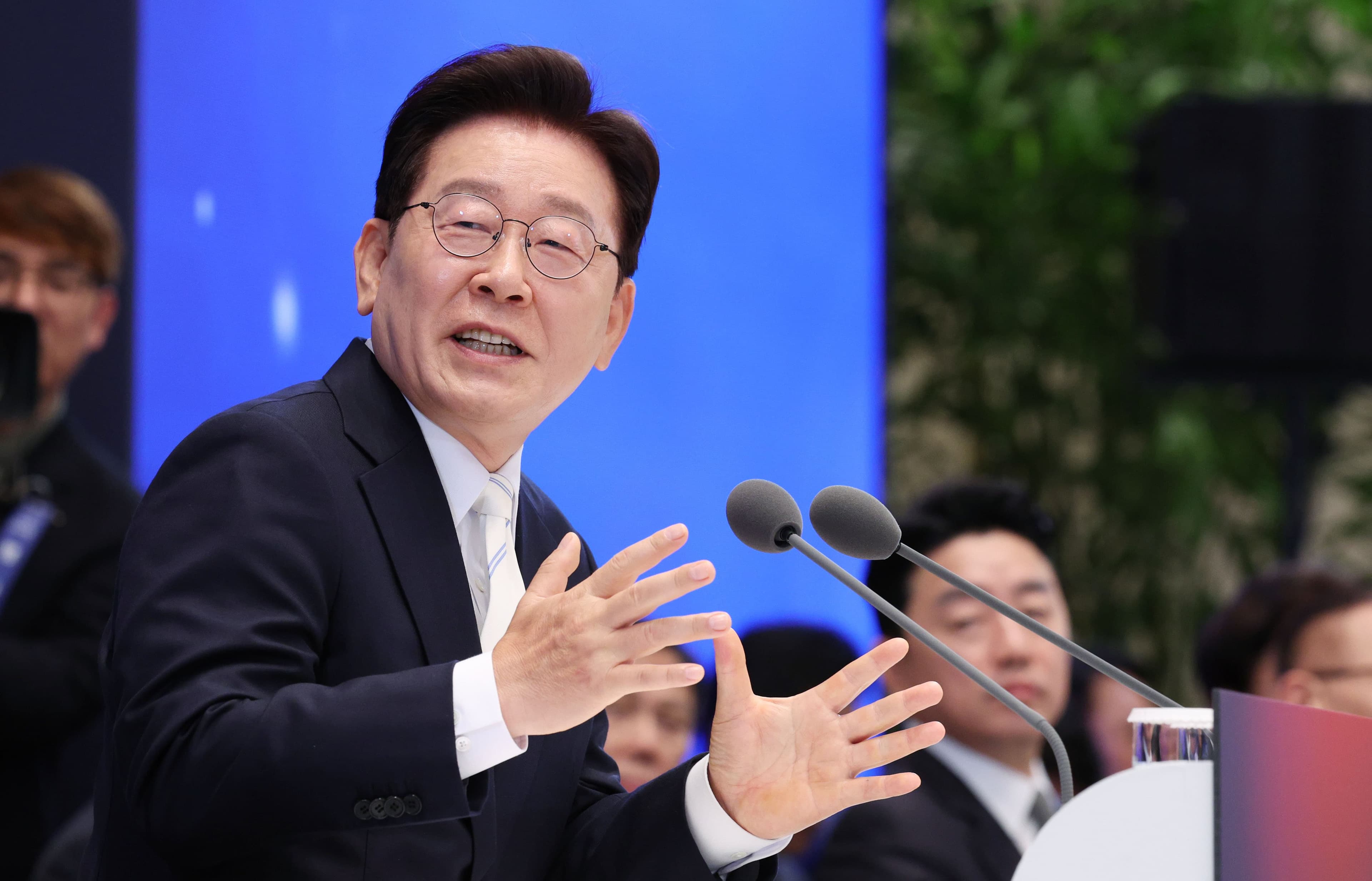 영업이익 연동 성과급, 소송에 주총 승인 주장까지