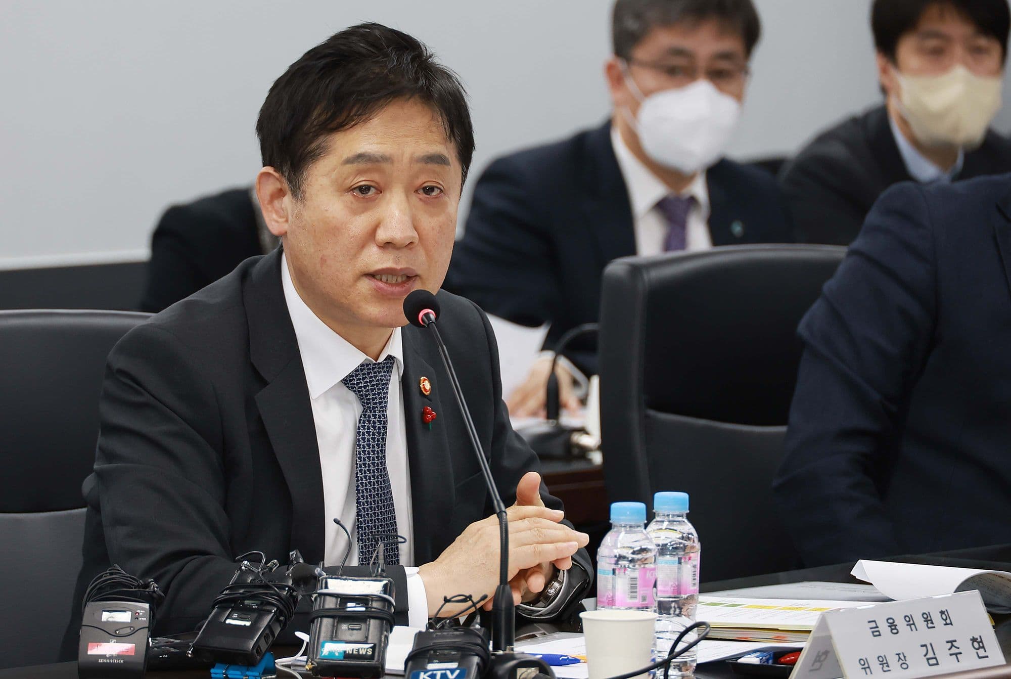 기준금리가 올랐는데… 대출금리는 내린다?