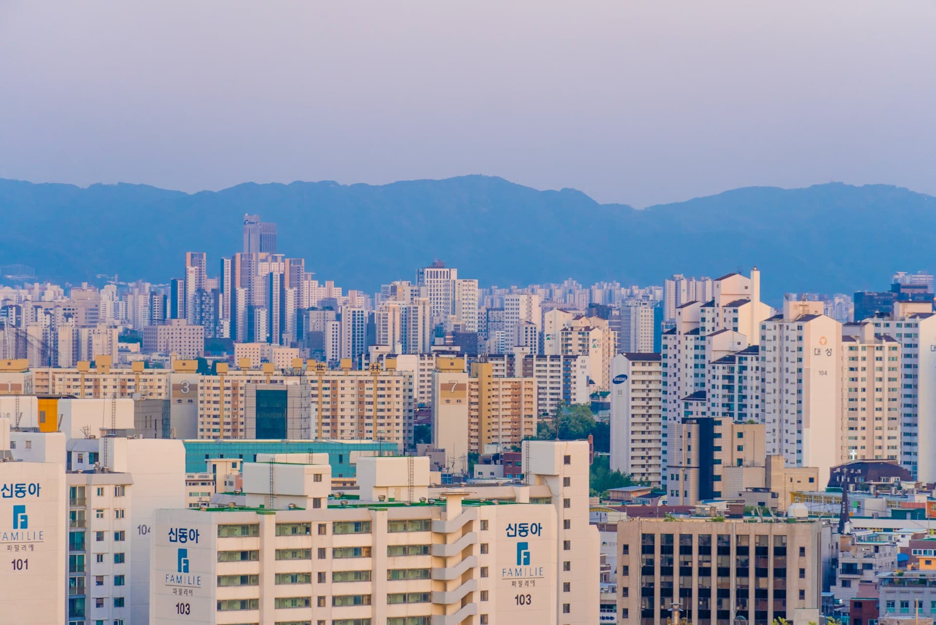 서울 강남 집값 주춤, 수도권 중저가 지역은 후끈 썸네일 이미지