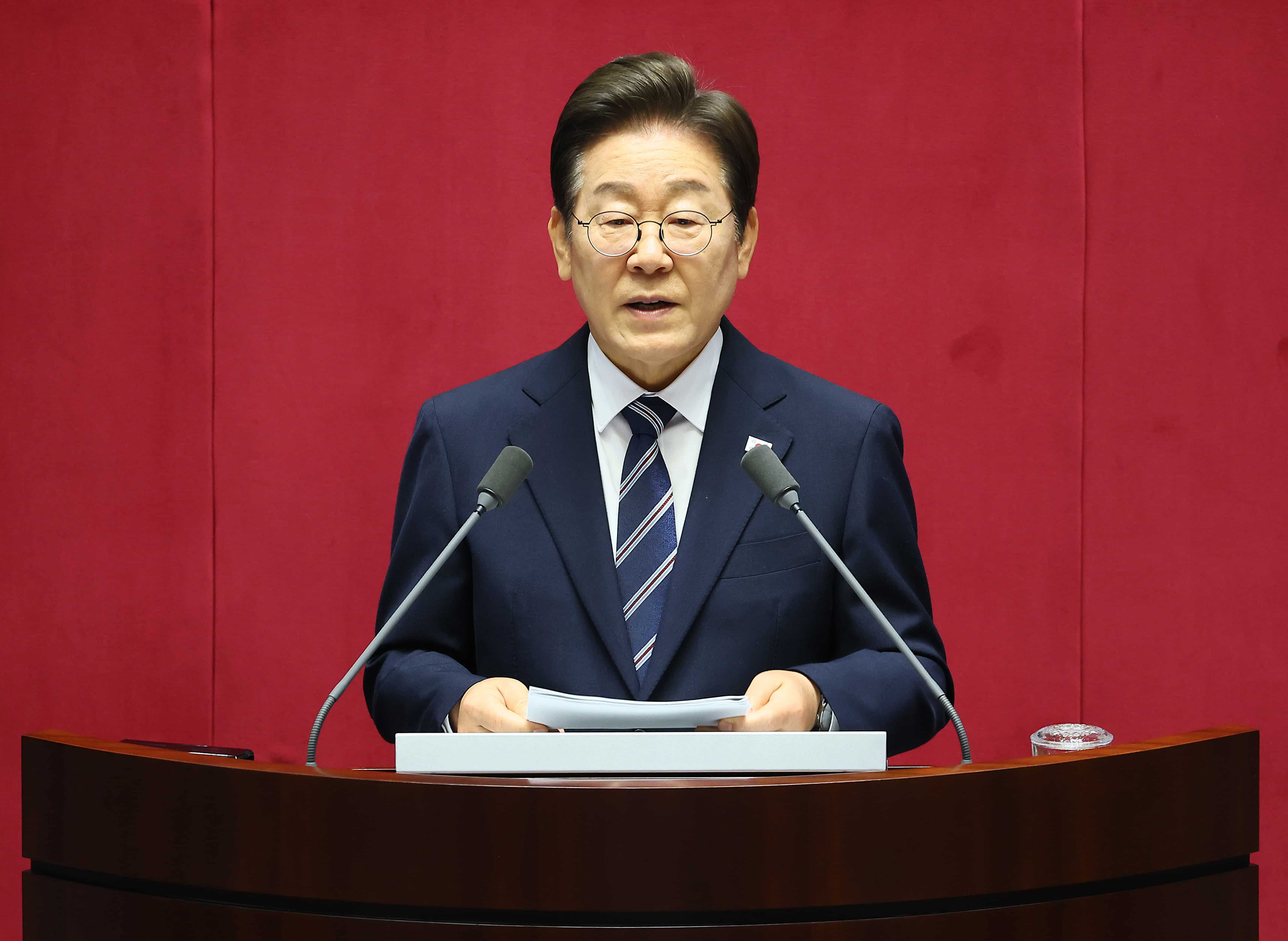 이재명표 배드뱅크, 사회 안전망 강화 vs 도덕적 해이