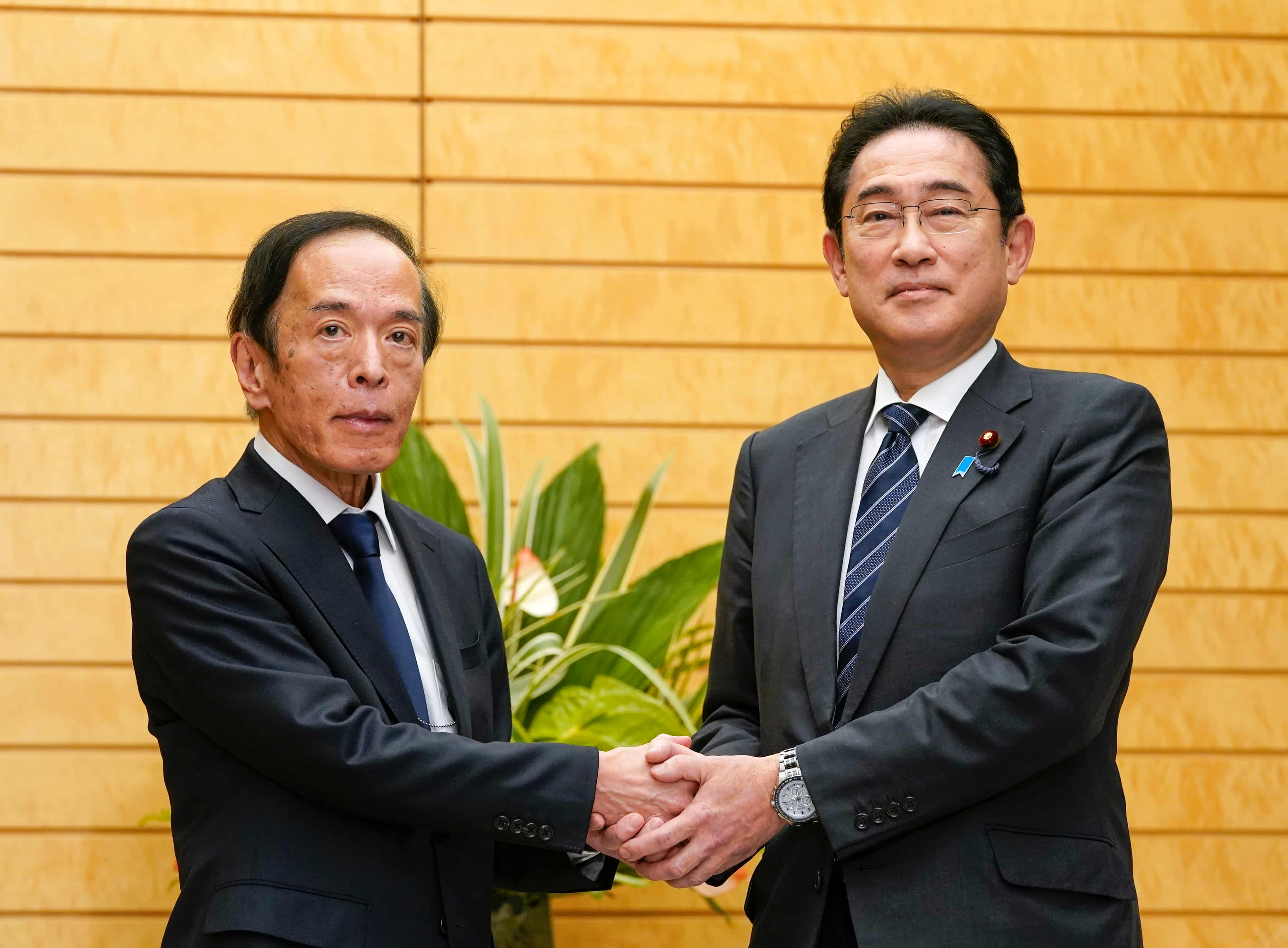 기시다 총리가 증시 폭락의 주범이라고?
