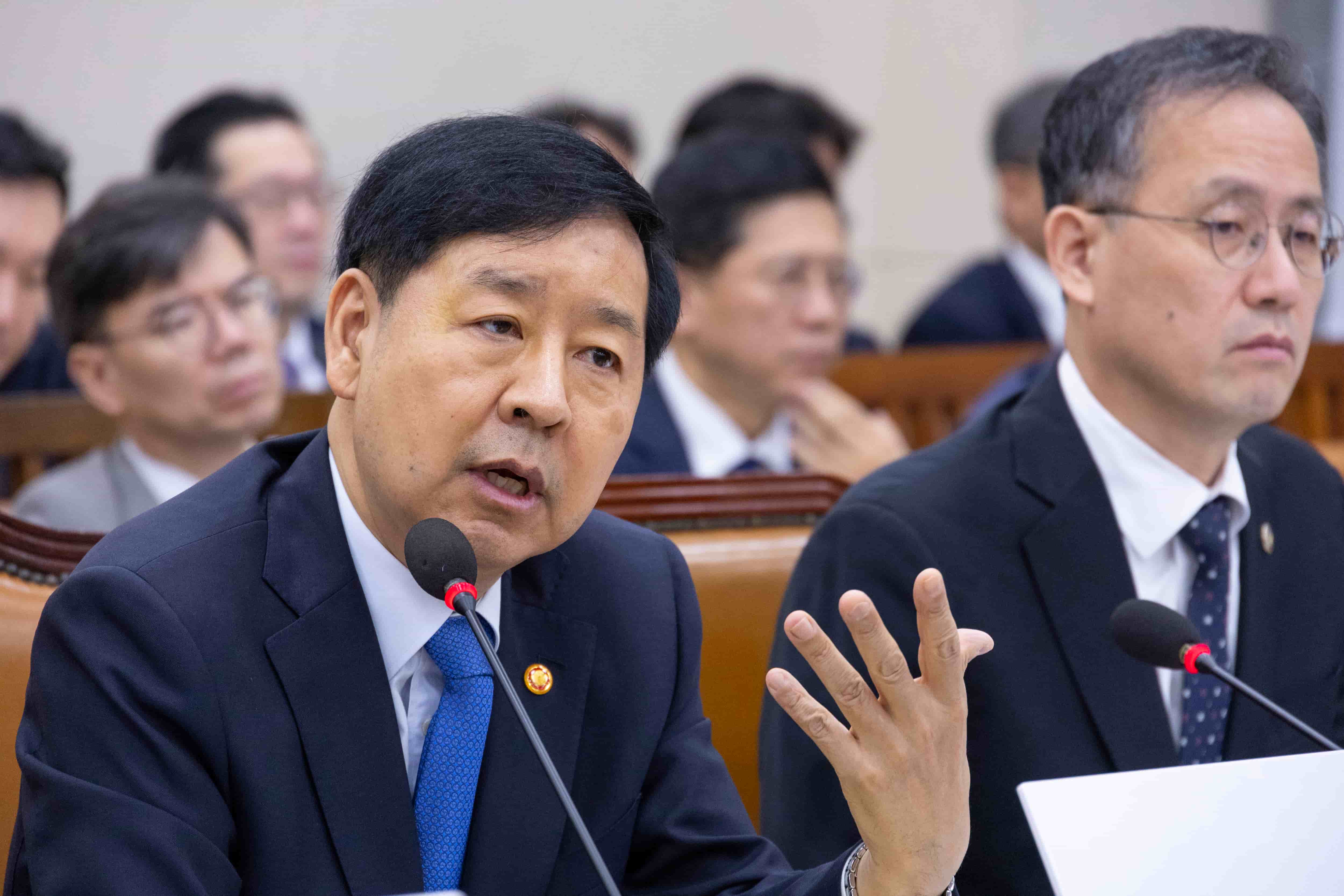 계속 오르는 서울 집값, 부동산 규제 또 나온다