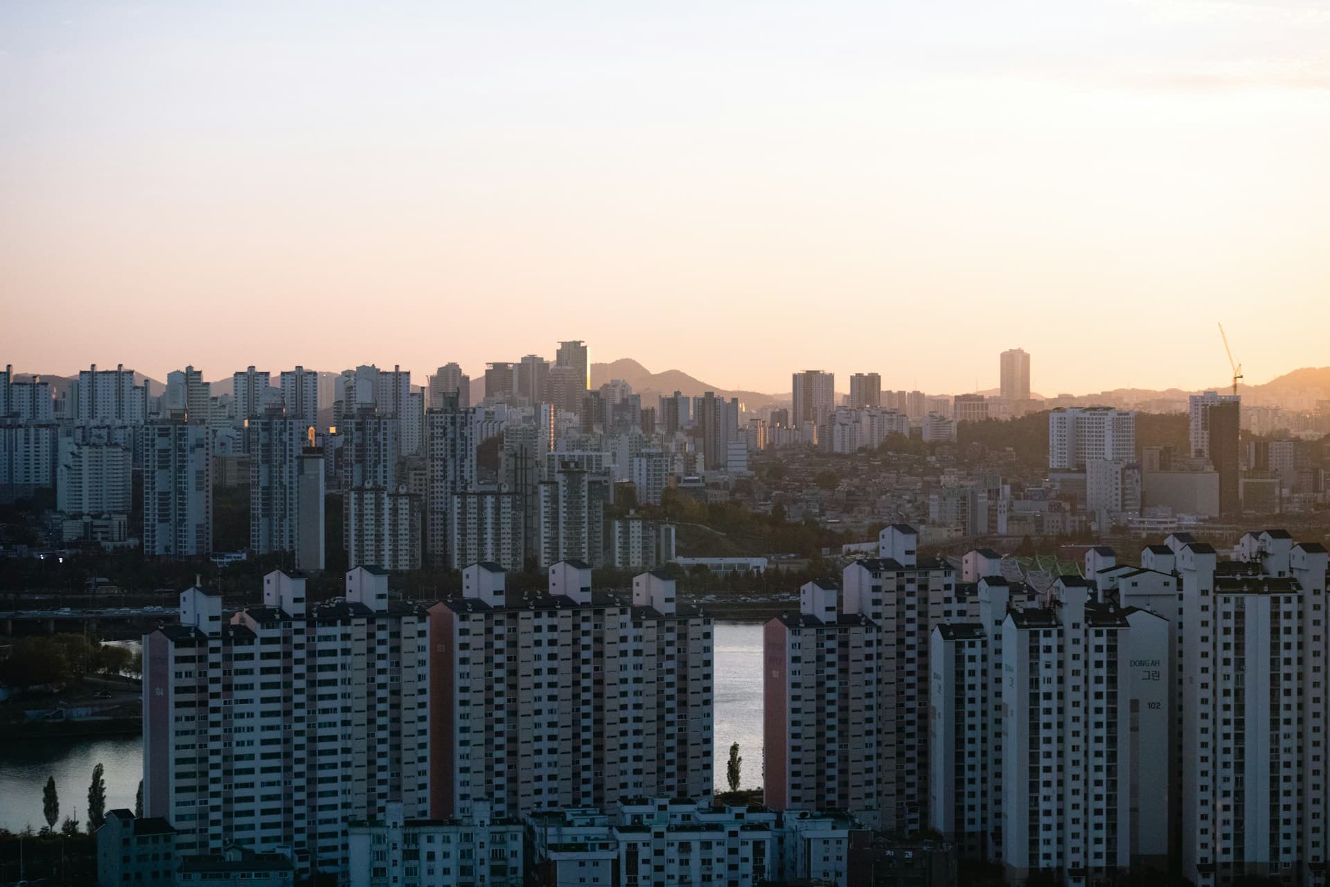 전세 매물 33% 증발, 서울 전세난 비상