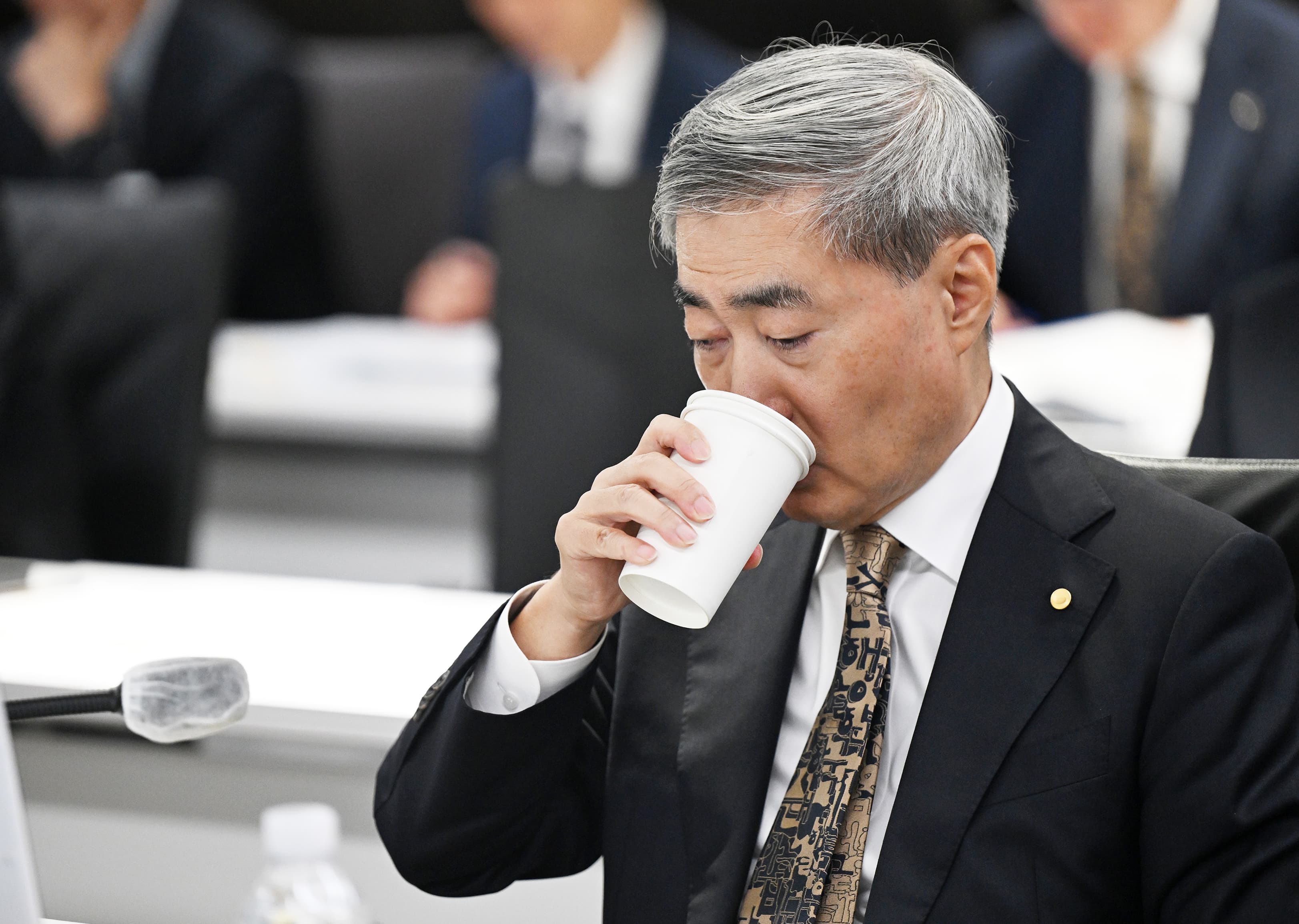 숨고르기 나선 한은, 이번엔 기준금리 동결