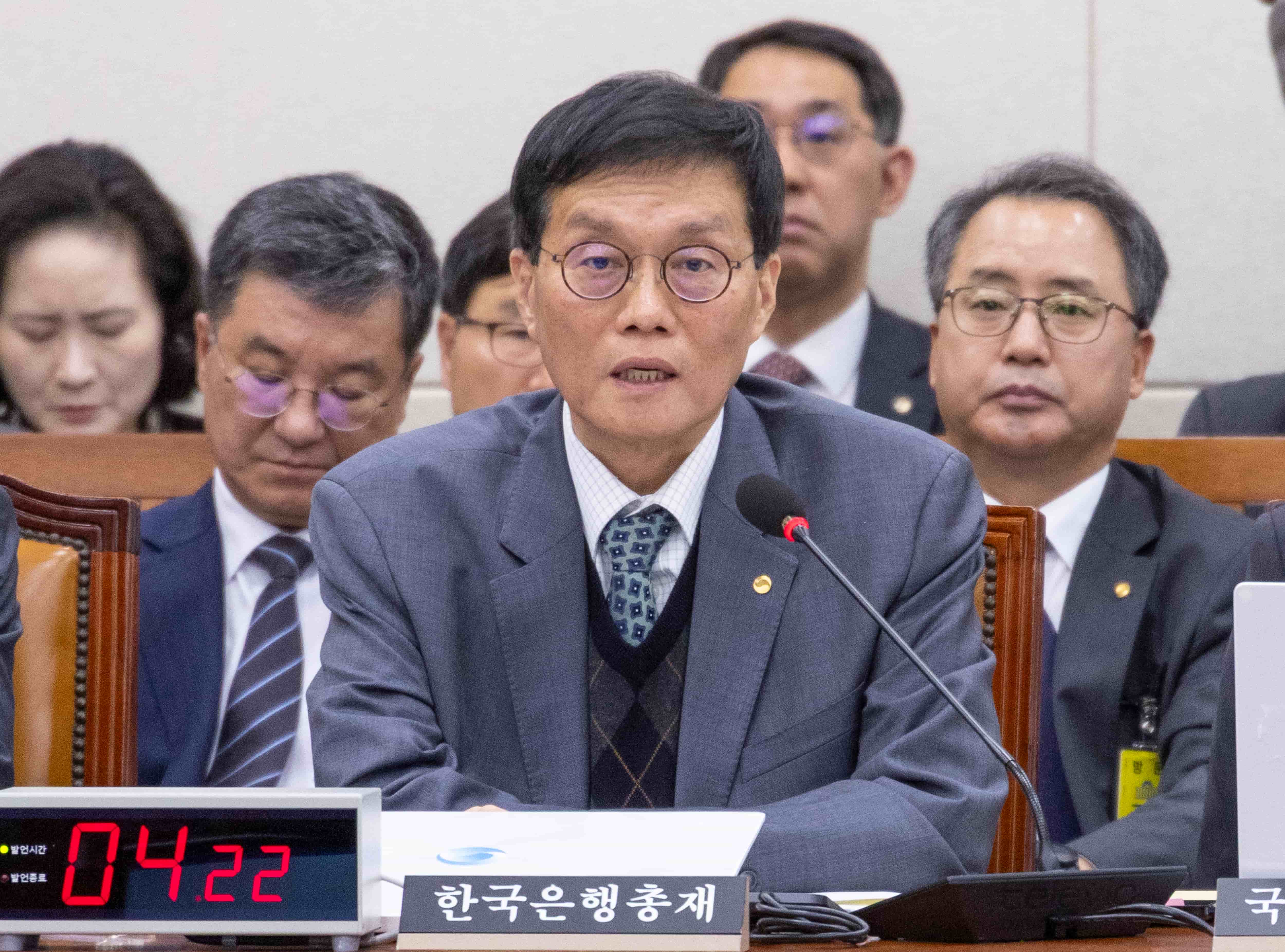 한은 총재 금리 인상 예고? 요동치는 국고채 시장