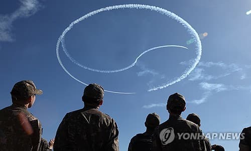 2026 사천에어쇼 개막, 블랙이글스·KF-21 시범비행