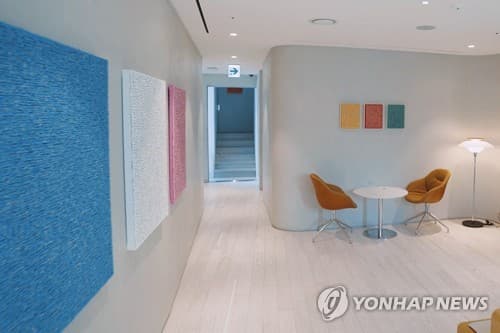 한화갤러리아, 외부 VIP 공간 7년 만에 철수