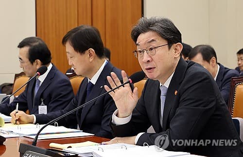 금융위, 솔리다임 상장 중복상장 규제 확인